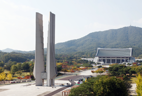 겨레의 탑